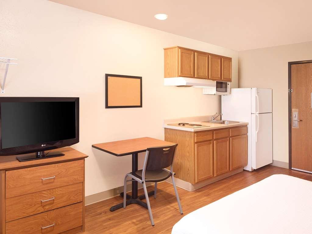 Extended Stay America Select Suites - Fayetteville - West Room photo